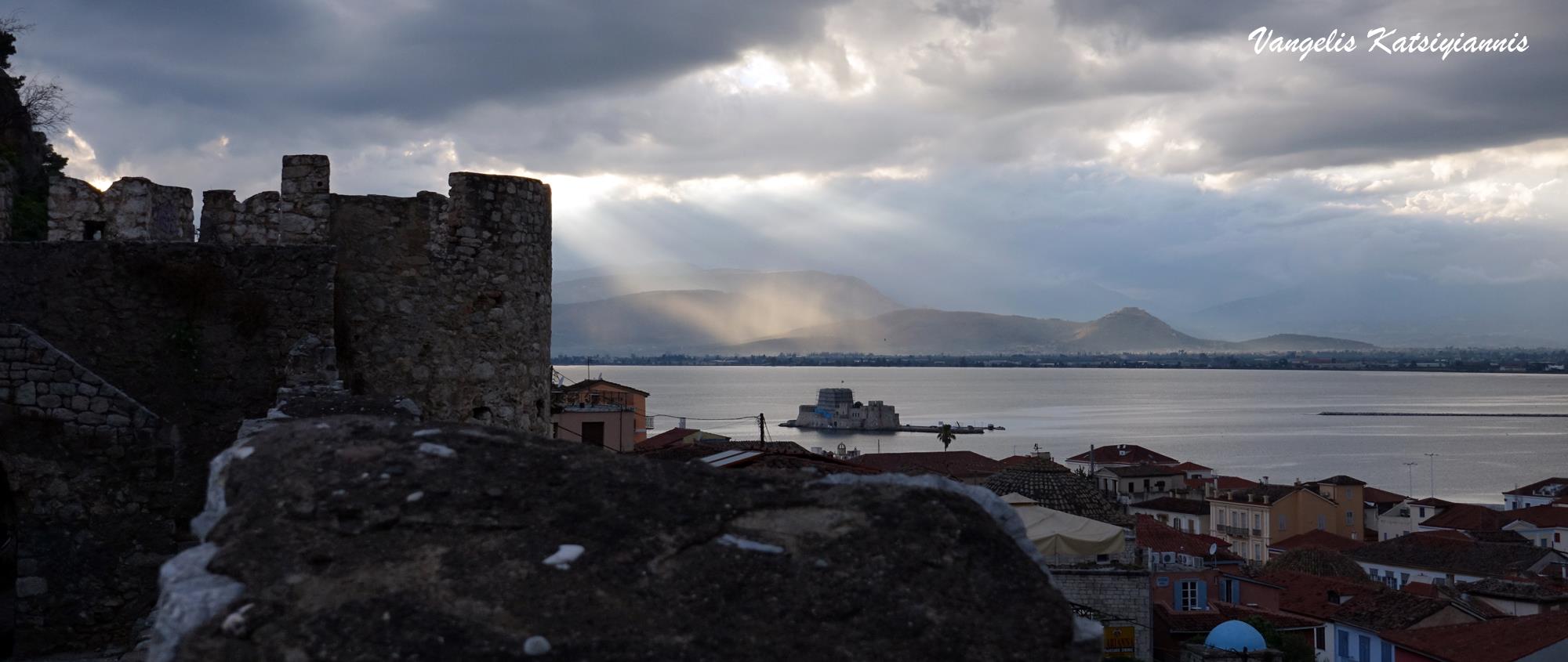 Bourtzi vor Nafplio in der Abenddämmerung